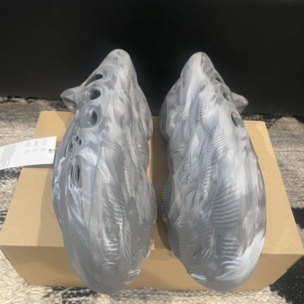 Adidas Yeezy Foam RNR MX Granite - Picture 6 of 7